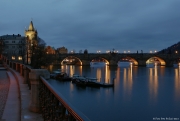 Noční Praha - z Alšova nábřeží | fotografie